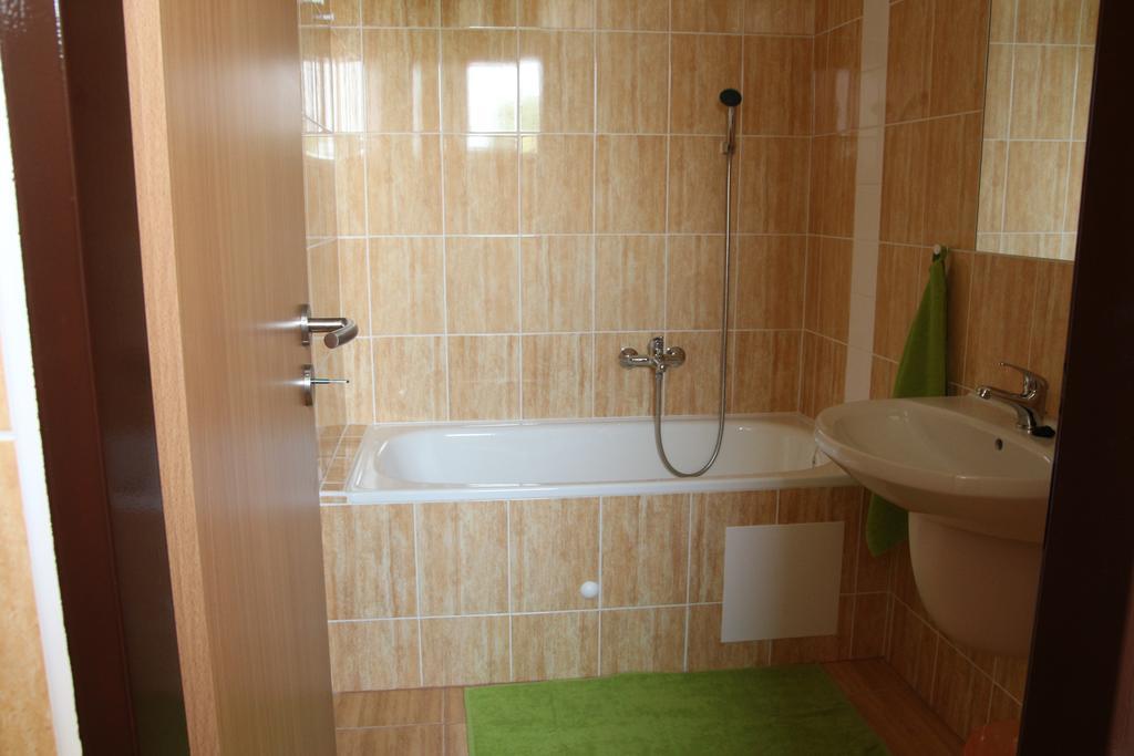 Penzion Bobule Stare Mesto  Bagian luar foto